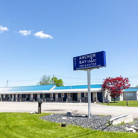 Anchor Bay Inn And Suites Sandusky Bagian luar foto