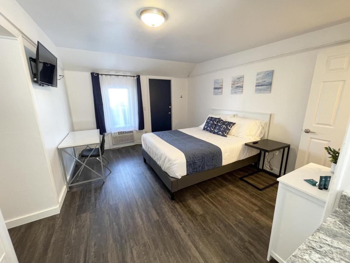 Anchor Bay Inn And Suites Sandusky Bagian luar foto