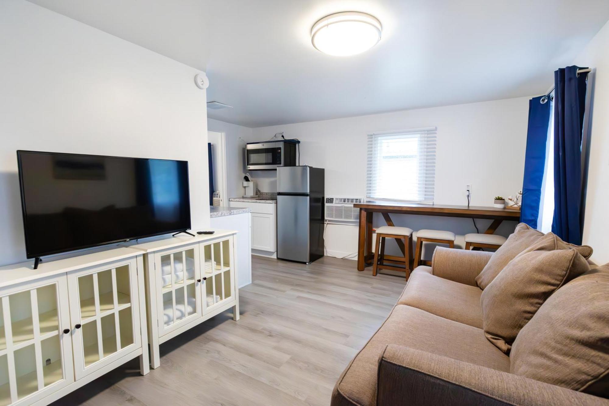 Anchor Bay Inn And Suites Sandusky Bagian luar foto