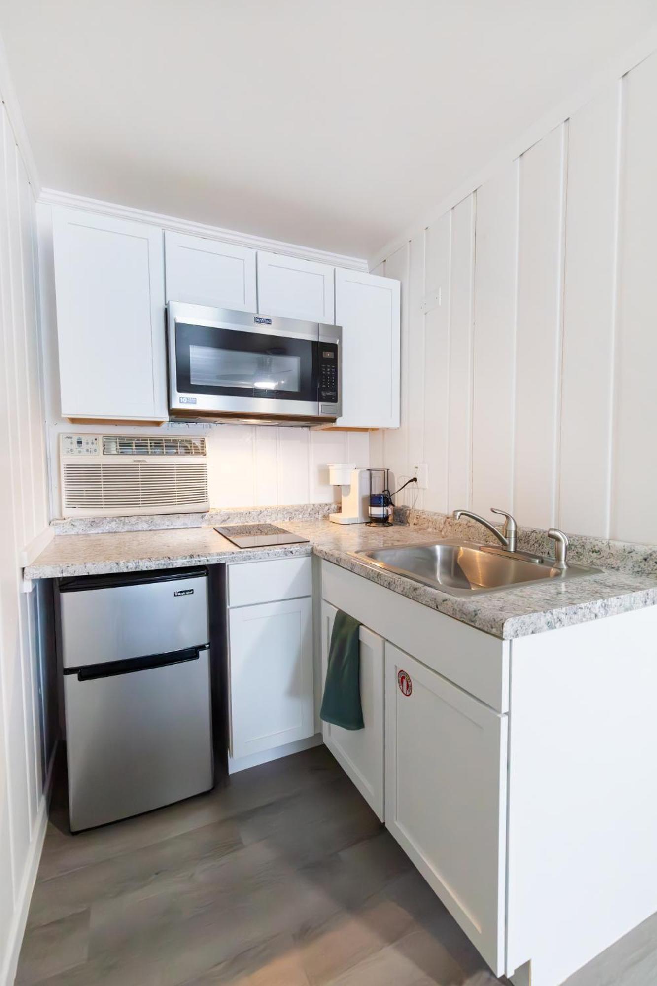 Anchor Bay Inn And Suites Sandusky Ruang foto