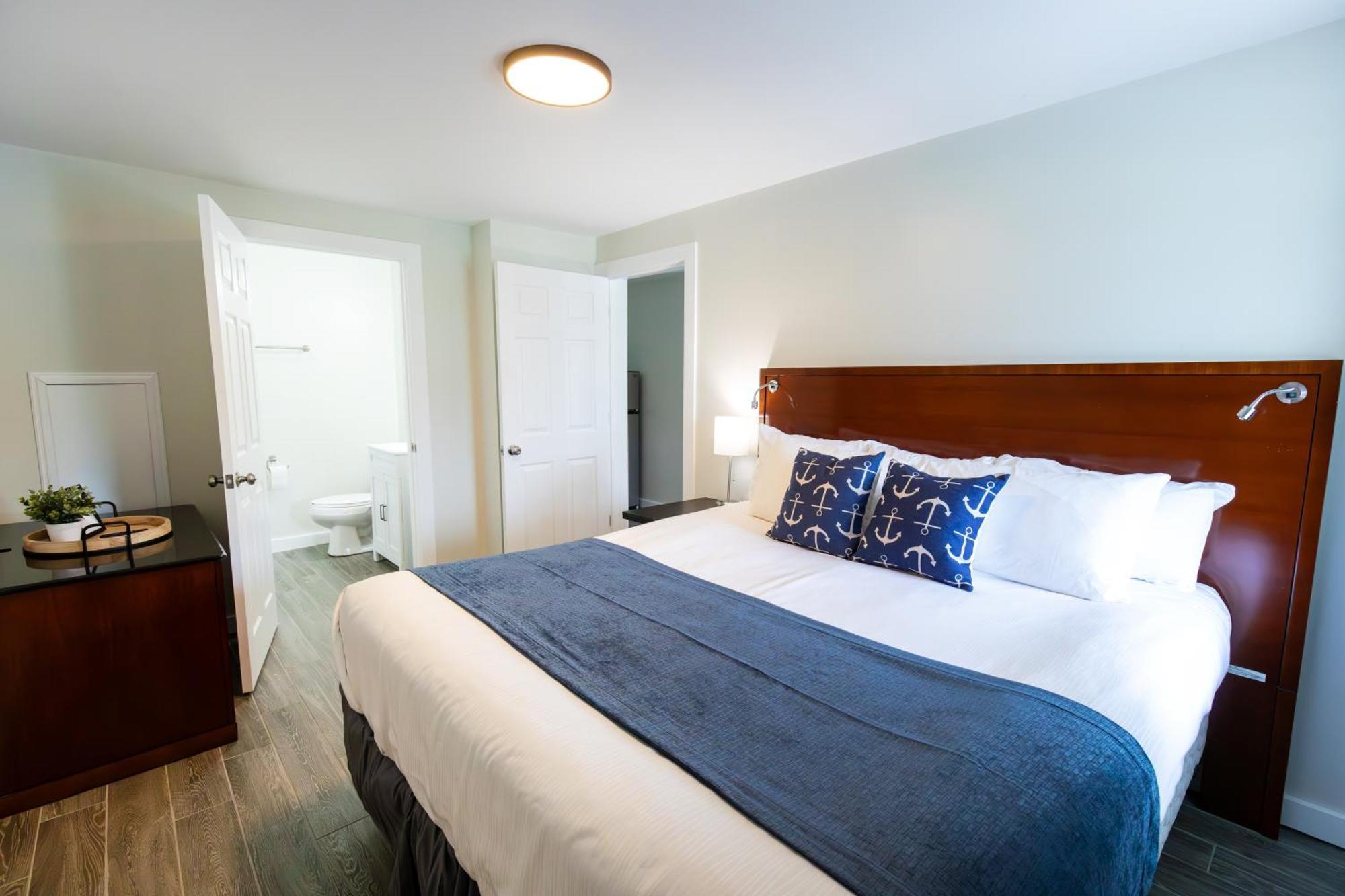 Anchor Bay Inn And Suites Sandusky Bagian luar foto